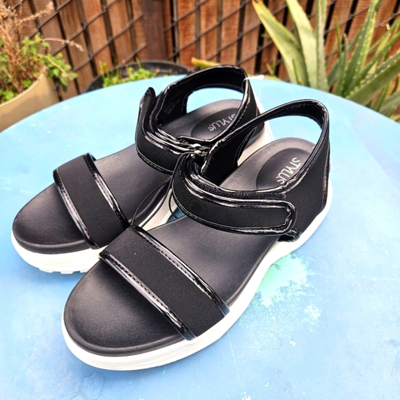 Stylus Black Platform Sandals Size 9 - Picture 1 of 16